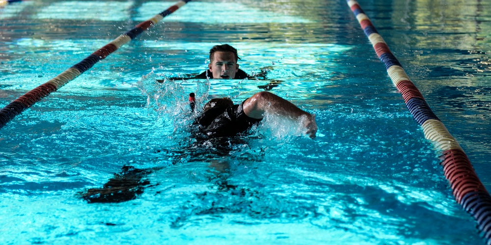 Lincoln Sailor completes SAR evaluation