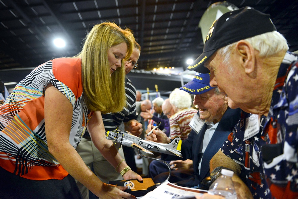 Reception honors B-17 crew veterans