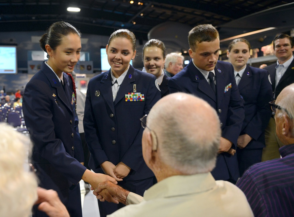 Reception honors B-17 crew veterans