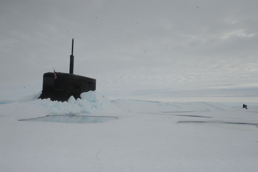 USS Seawolf in the North Pole