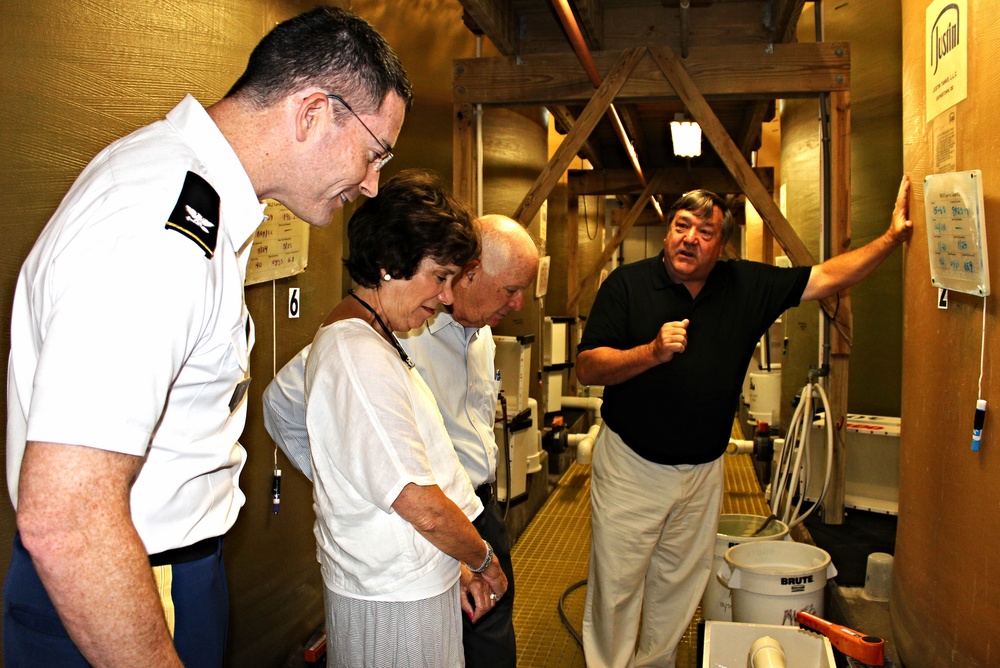 Army Corps of Engineers, Baltimore District commander visits Horn Point Hatchery with Sen. Ben Cardin