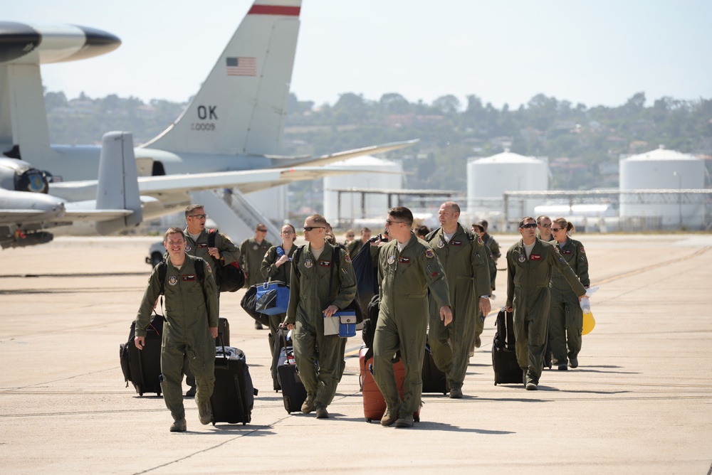 513th Air Control Group flies in Joint Task Force Exercise 2015