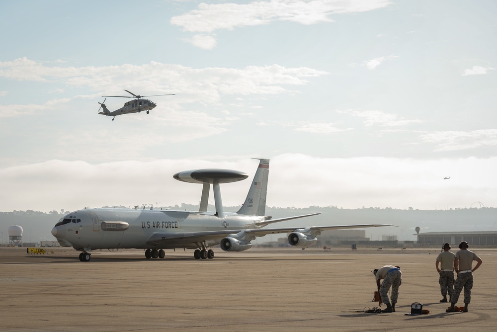 513th Air Control Group flies in Joint Task Force Exercise 2015