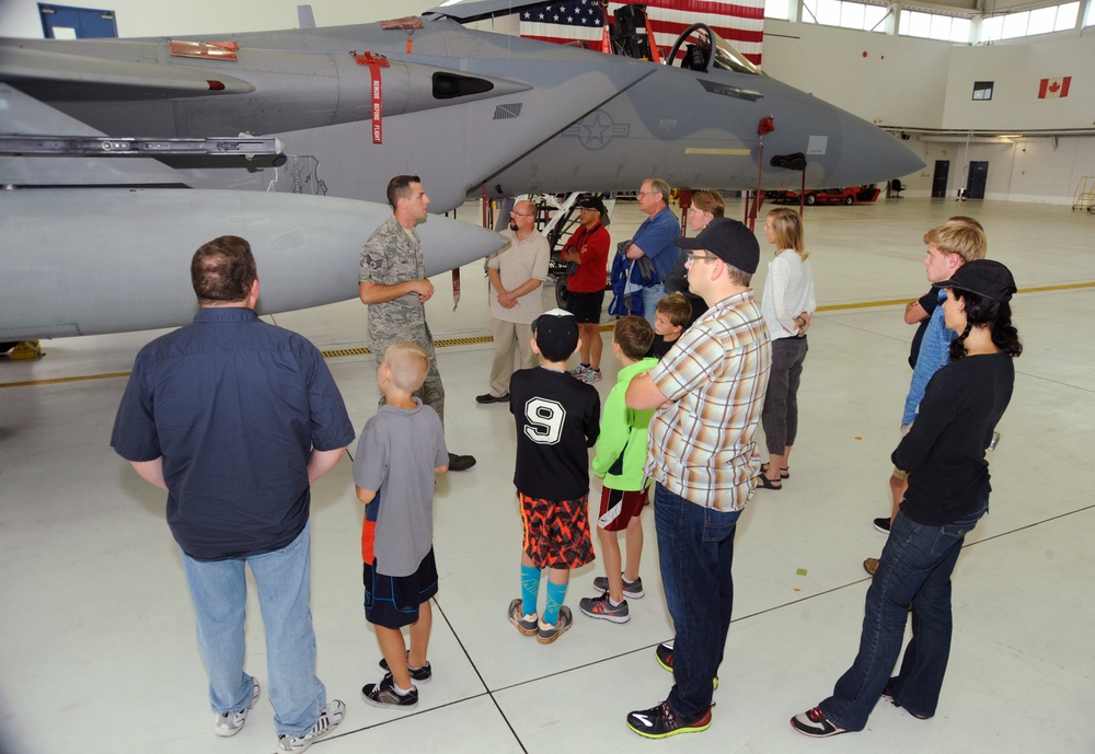 Portland Air Base Tour: August 2015