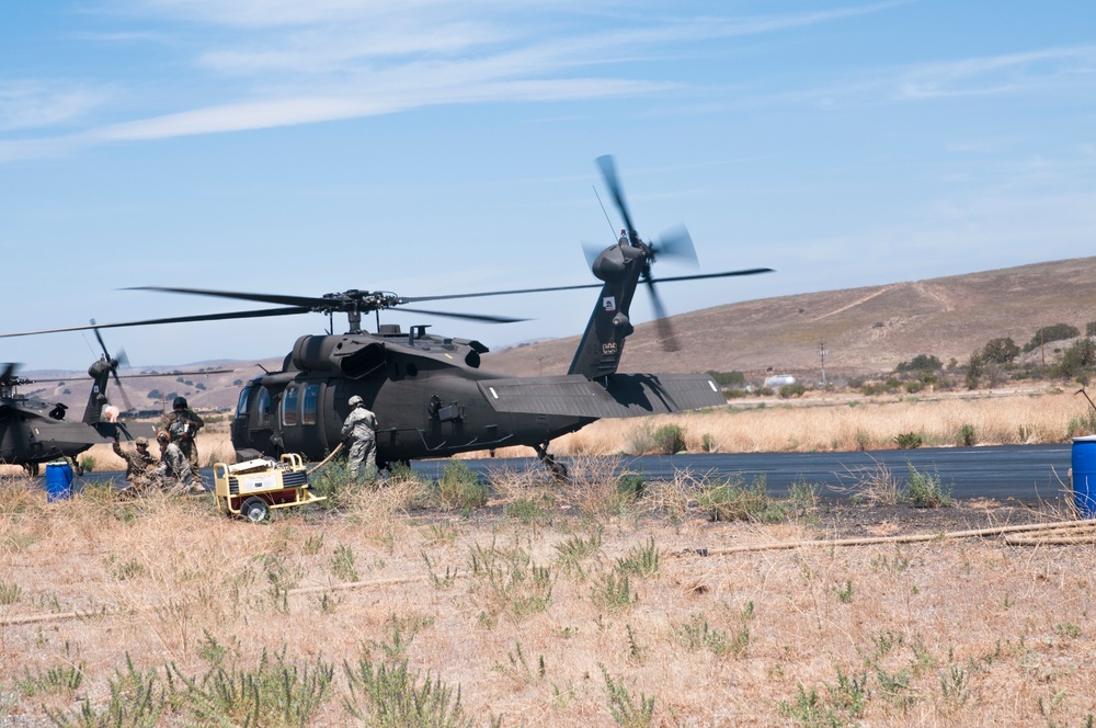 1-140th Aviation conducts air assault with 1-184th Infantry