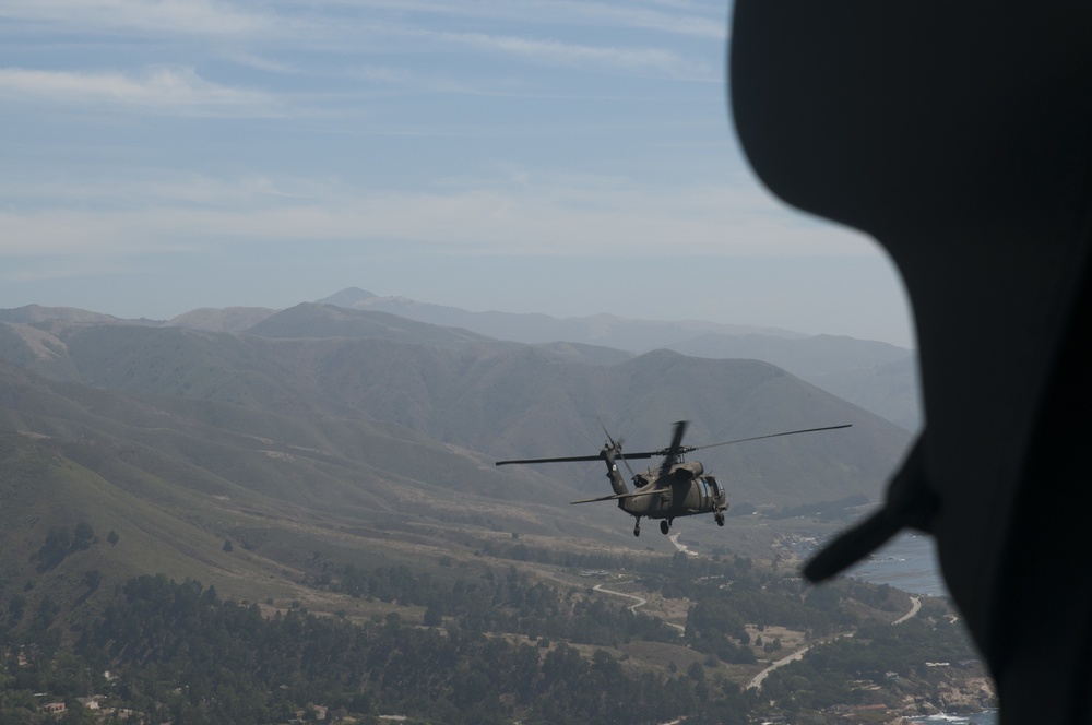 1-140th Aviation conducts air assault with 1-184th Infantry