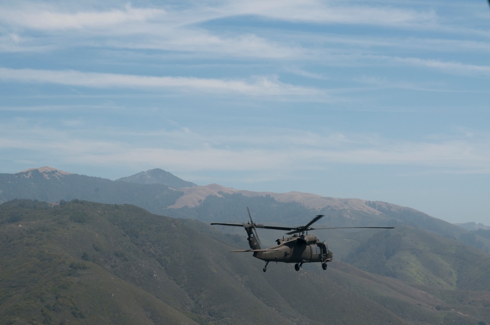 1-140th Aviation conducts air assault with 1-184th Infantry