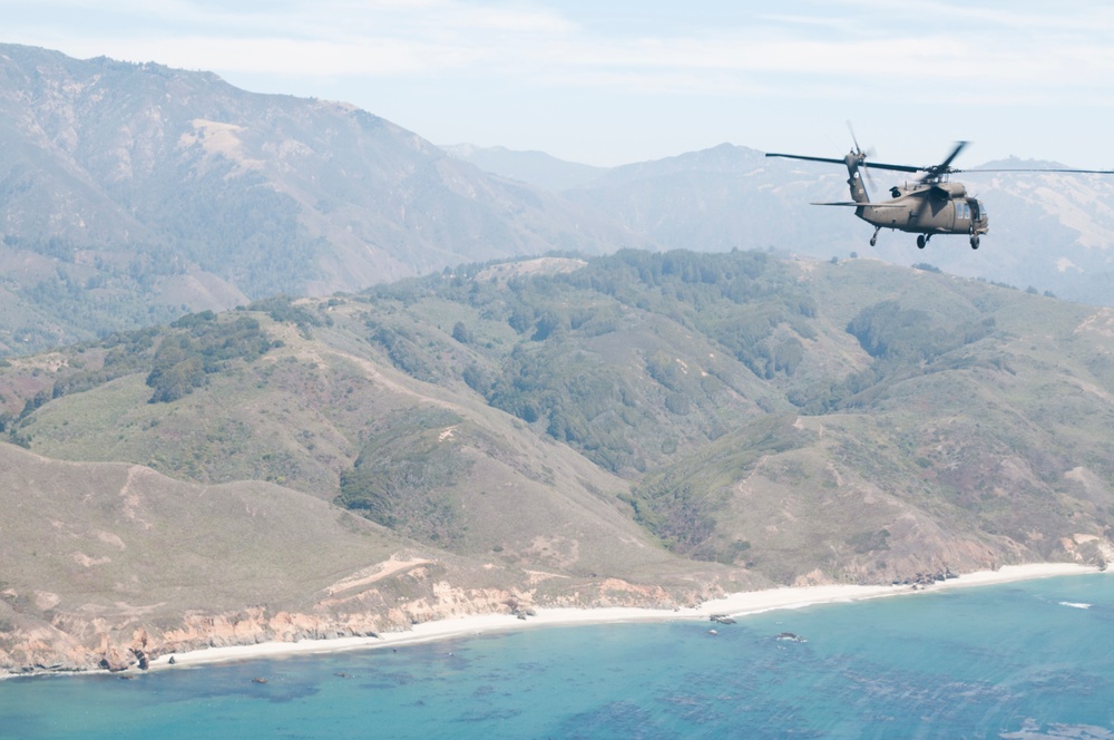 1-140th Aviation conducts air assault with 1-184th Infantry