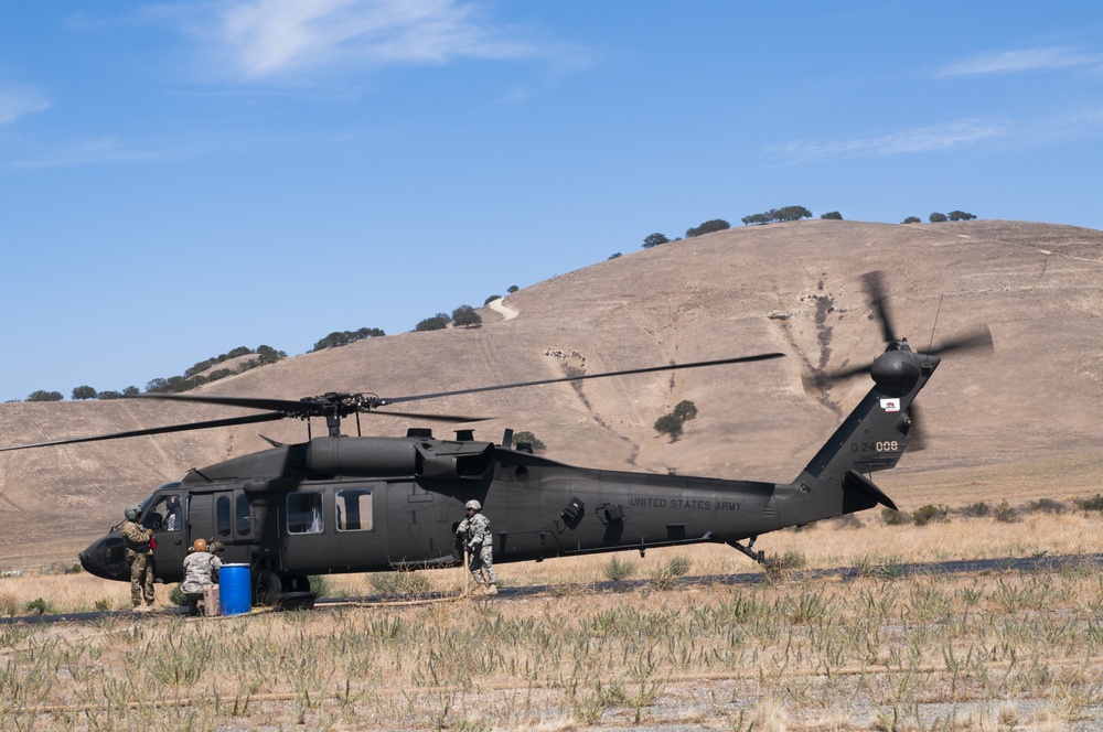 1-140th Aviation conducts air assault with 1-184th Infantry