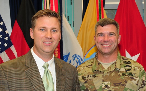 3rd ESC CG recognizes 21st TSC civilian