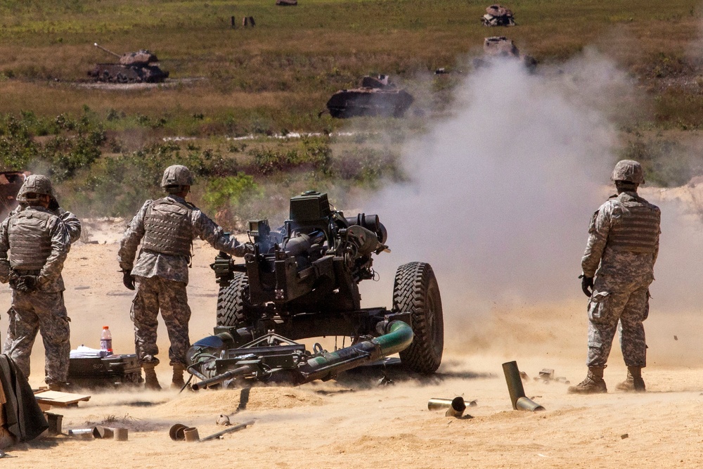 3-112 live fires M777A2 and M119A3 howitzers