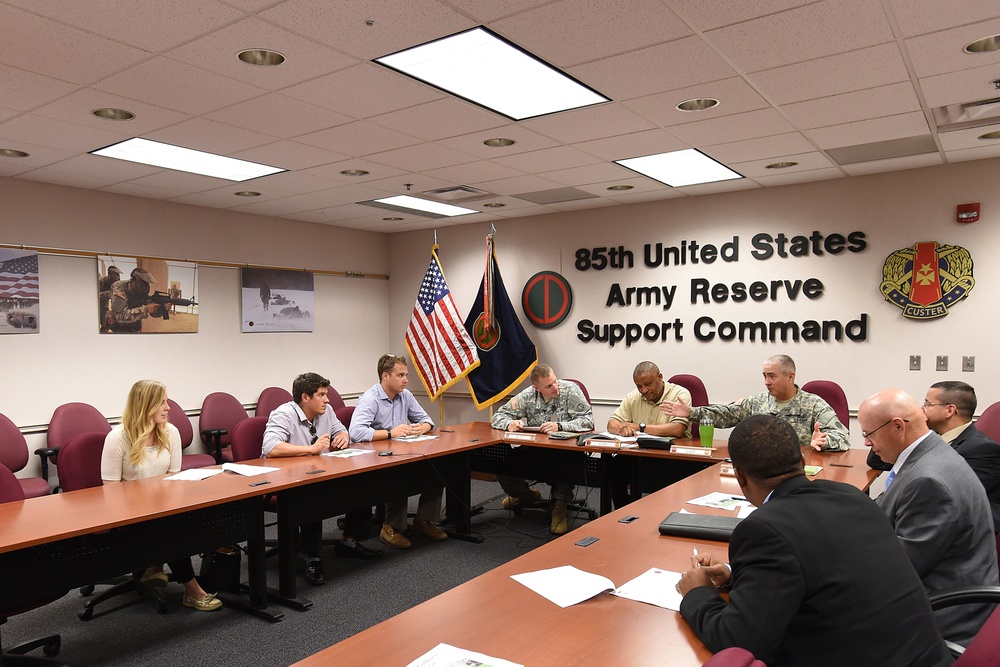 Chicago Army Reserve units welcome Congressional Staff Delegation