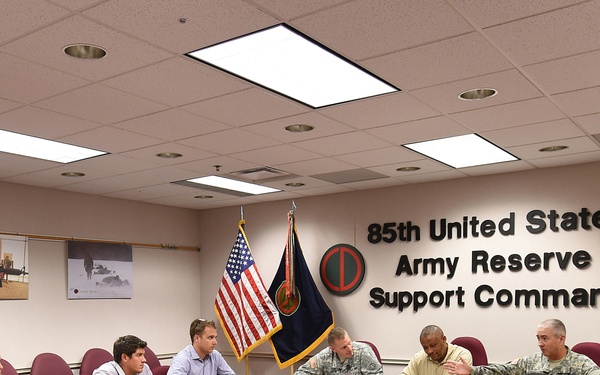 Chicago Army Reserve units welcome Congressional Staff Delegation