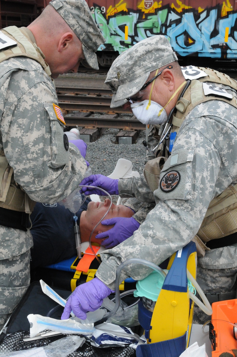 Distinguished visitors observe 55th Civil Support Team (CST) during Vigilant Guard 2015 (VG15)