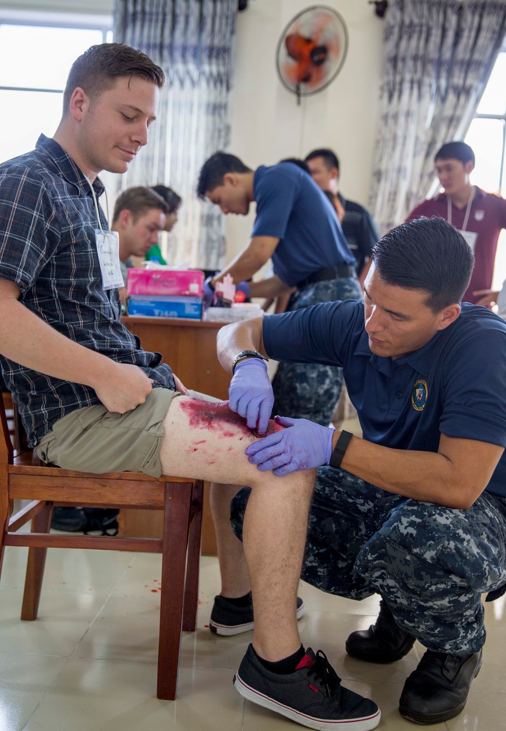 USNS Mercy and Vietnam medical personnel participate in coastal medicine disaster drill in Da Nang