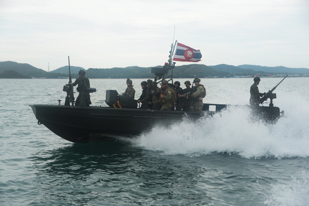 CRS-4 trains with Royal Thai Navy