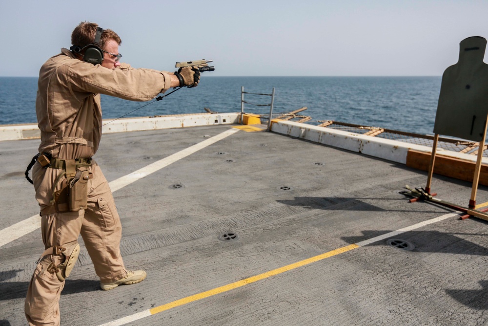 US Marines sharpen marksmanship skills