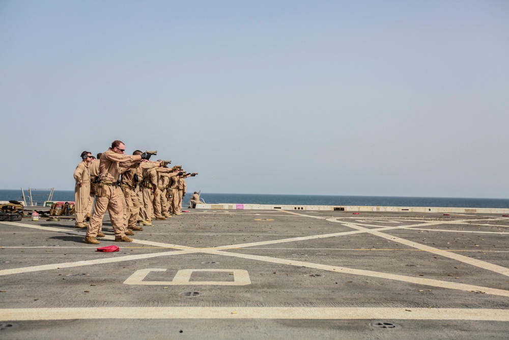 US Marines sharpen marksmanship skills