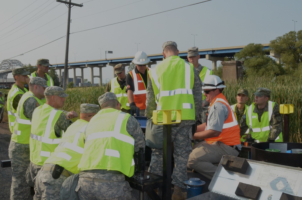 Iowa National Guard Civil Support Team trains in Vigilant Guard 2015