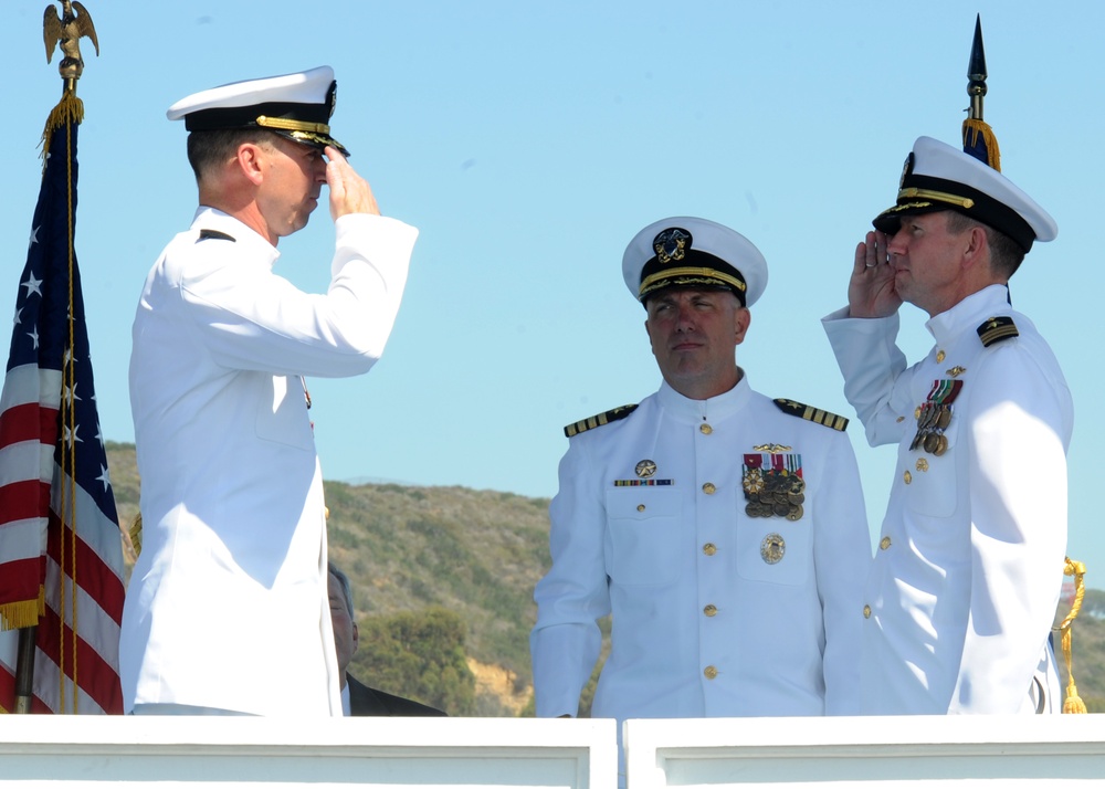 USS Albuquerque (SSN 706) holds Change of Command