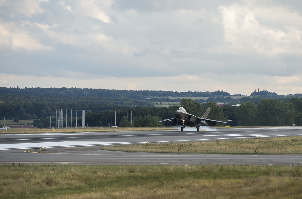 F-22 Raptors arrive in Europe