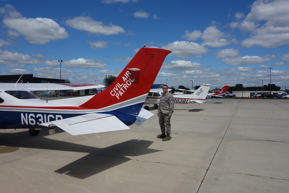 Illinois National Guard and Civil Air Patrol team up for Prairie Assurance 2015 communications exercise
