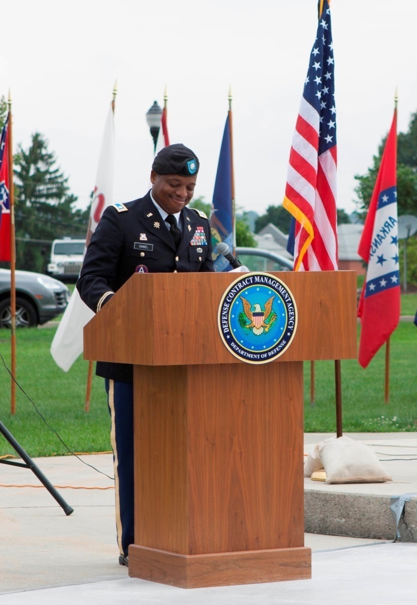 DCMA New Cumberland applauds past, celebrates future during change of command
