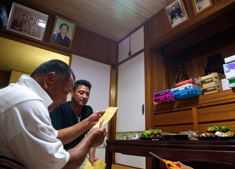 Okinawan families celebrate Obon