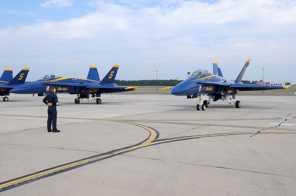 US Navy Blue Angels Key Influencer Flight