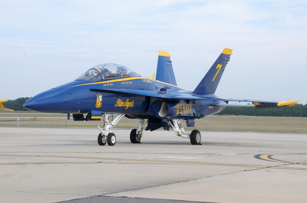 US Navy Blue Angels Key Influencer Flight