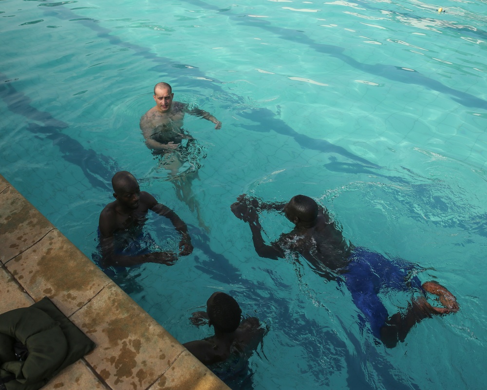 US Marines, Coast Guardsmen challenge Senegalese swimming skills