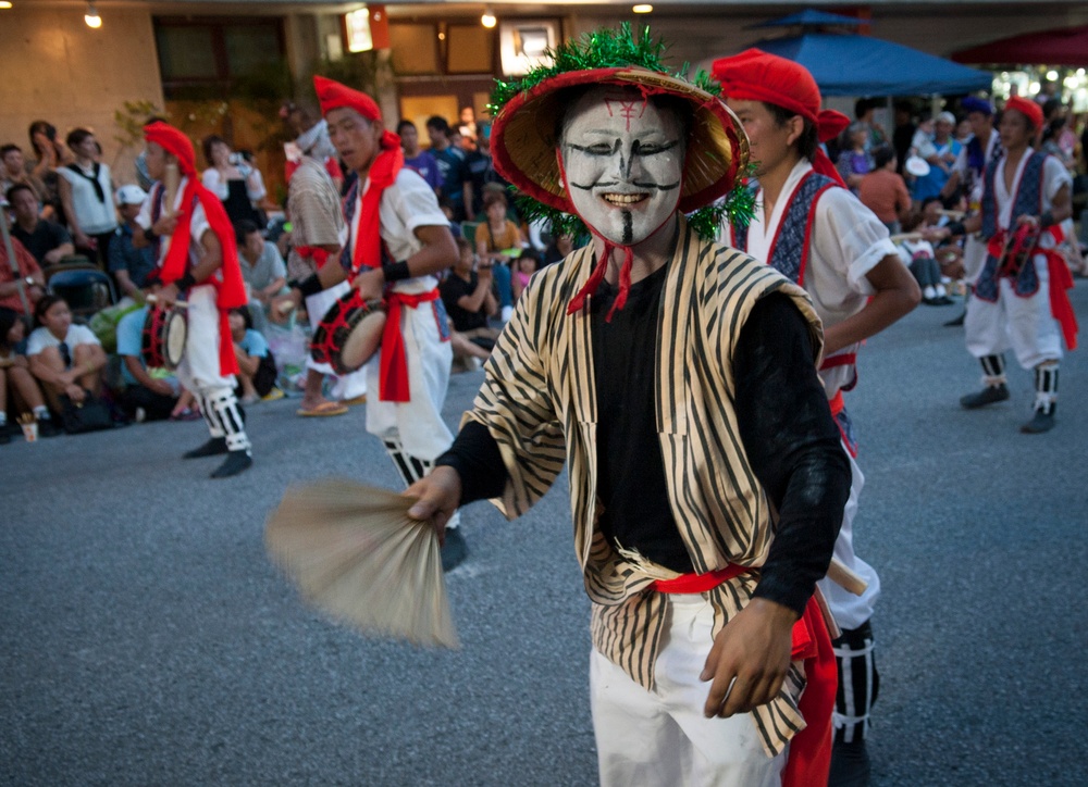 Kadena Cho Eisa Matsuri