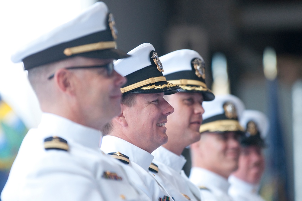 'Windjammers' welcome new commanding officer
