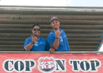 MCB Hawaii volunteer units climb high for a good cause