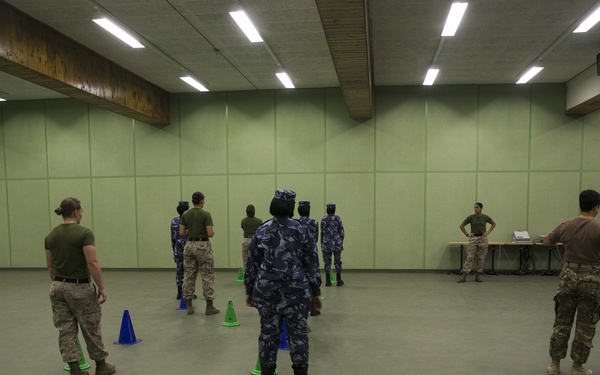 Female US, Qatari service members share tactics