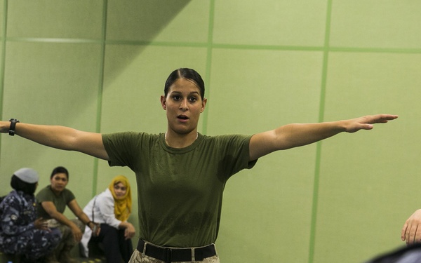 Female US, Qatari service members share tactics