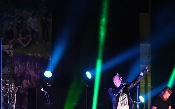 Marines gather for entertainment icons at air station appreciation event