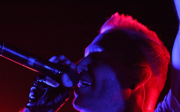 Marines gather for entertainment icons at air station appreciation event