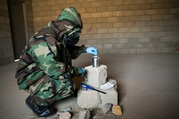 Gas, Gas, Gas! Marines gain confidence with CBRN training