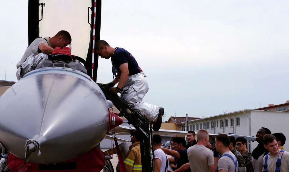 USAF/ROKAF joint firefighter exercise