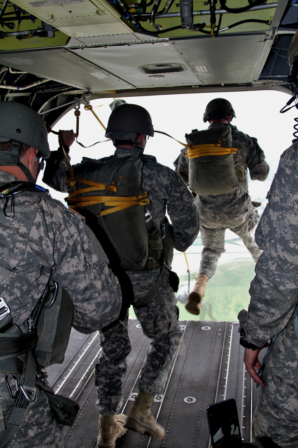 Ohio Army National Guard Special Forces jump