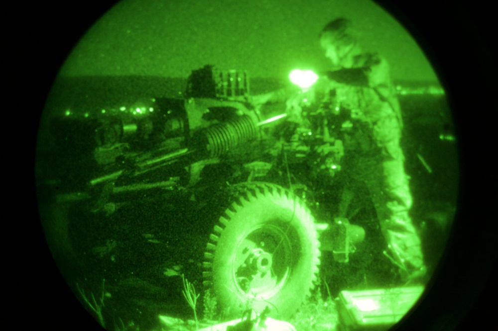 Paratroopers conduct artillery fire mission during 173rd Airborne Brigade LFX