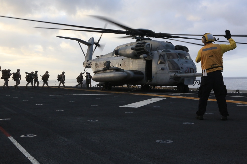 Marines take flight off California coast