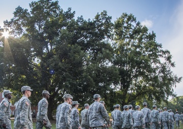 98th Div. drill sergeants teach D&amp;C to future Army leaders at Clemson University