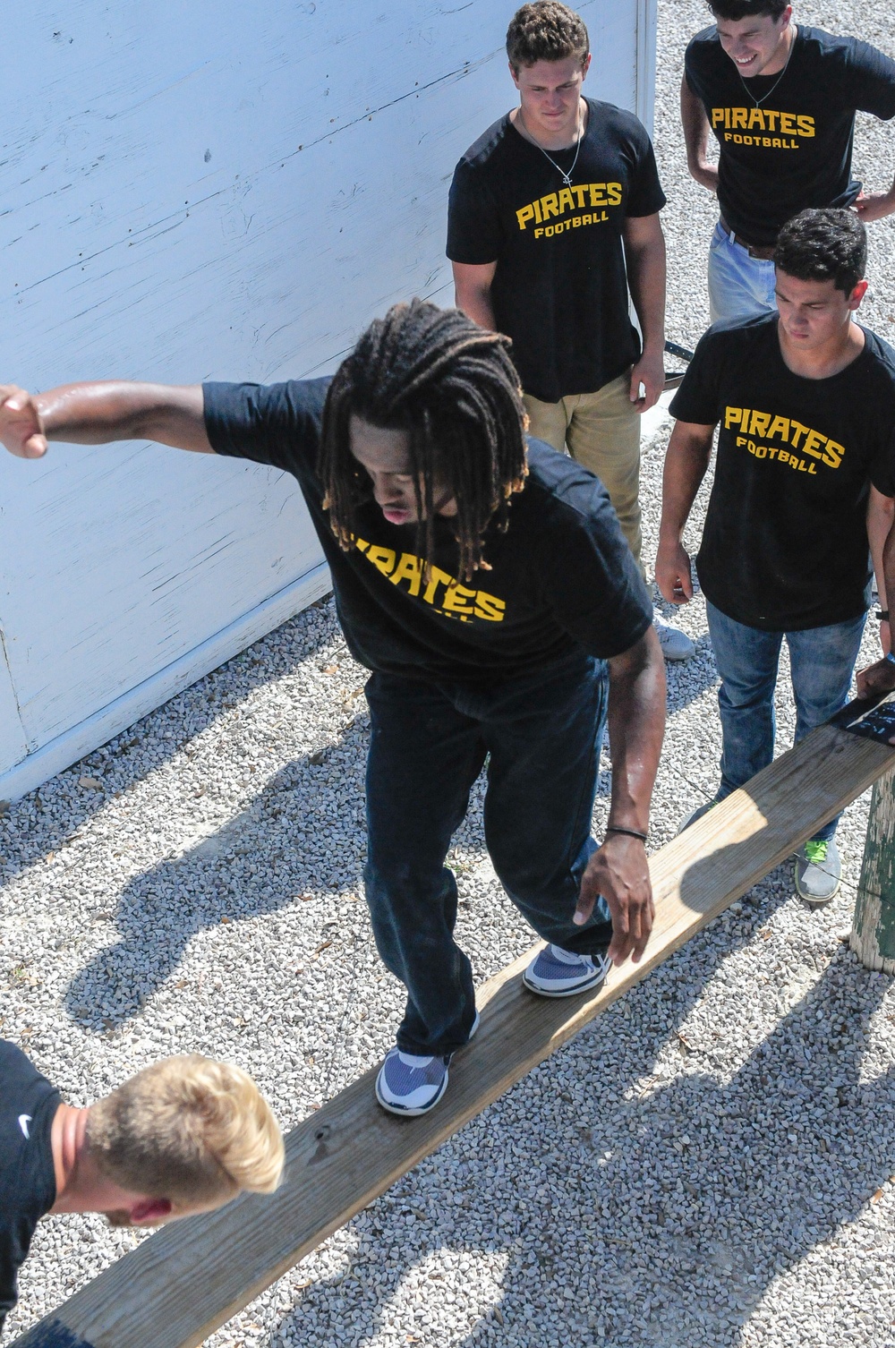Southwestern University football players tackle Fort Hood Leader’s Reaction Course