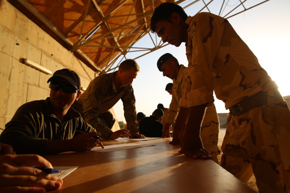 Task Force Al Asad processes Biometric Data with 7th Iraqi Division