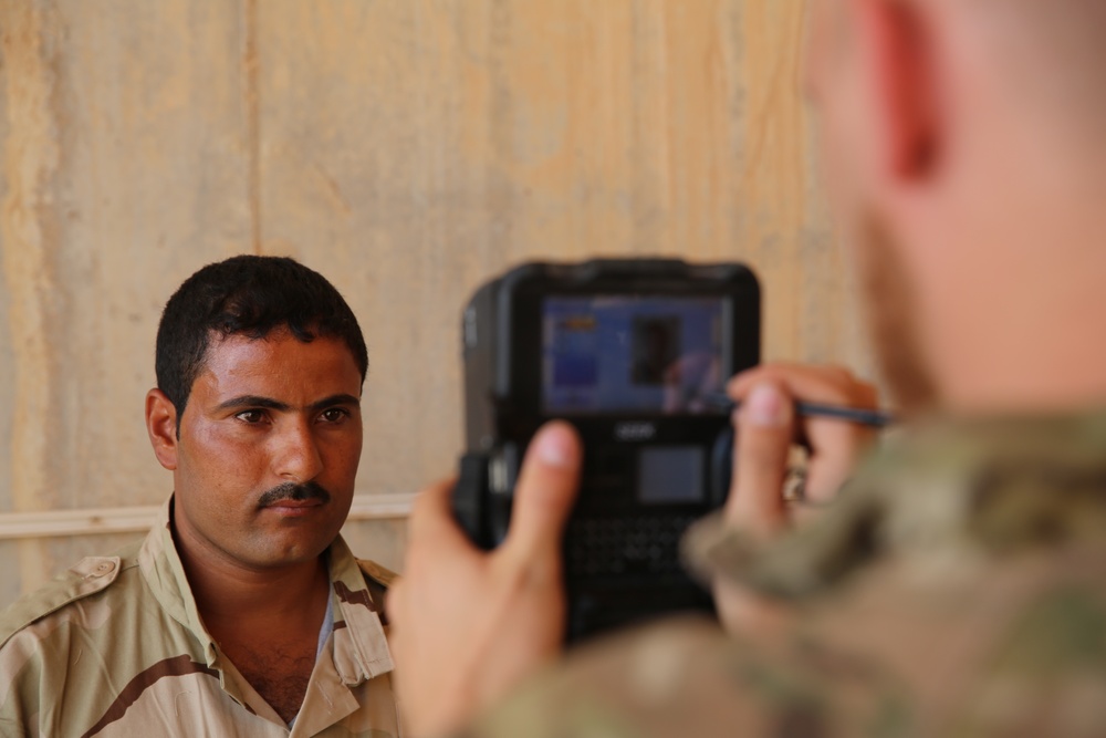 Task Force Al Asad processes Biometric Data with 7th Iraqi Division