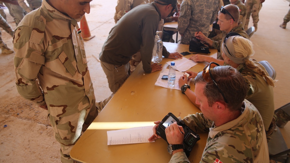 Task Force Al Asad processes Biometric Data with 7th Iraqi Division