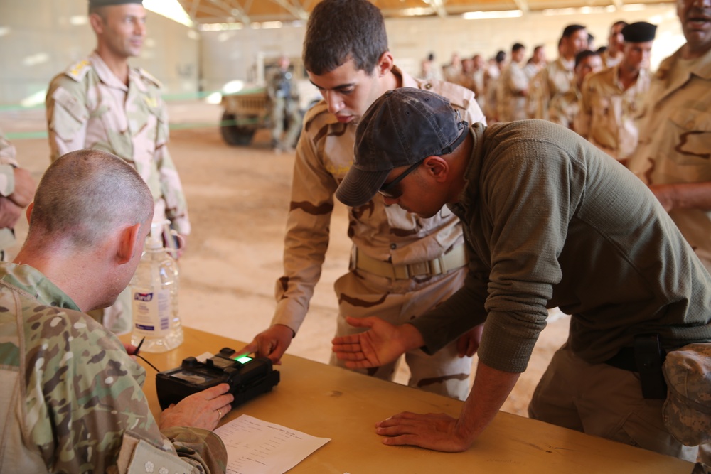 Task Force Al Asad processes Biometric Data with 7th Iraqi Division