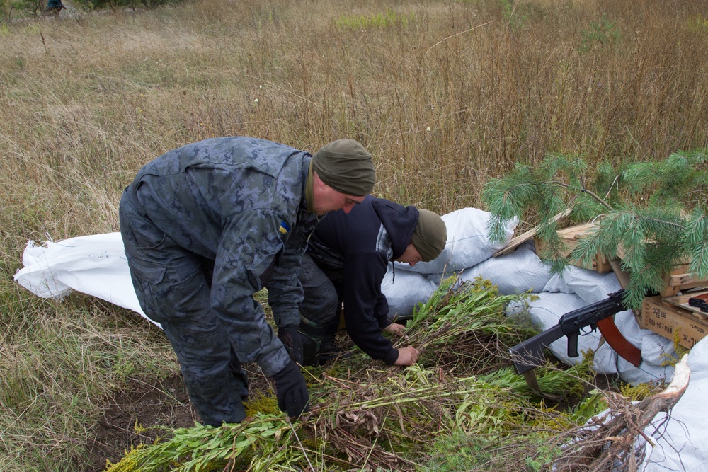 Ukrainian guardsmen conduct culminating field exercise